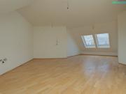 Helle 3 Zimmer Dachgeschosswohnung in Wien Stadlau –...