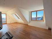 helle 3 Zimmer Dachgeschoßwohnung mit Terrasse...