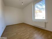 Helle 3 Zimmer Genossenschaftswohnung mit Balkon und...