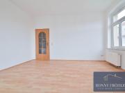 Helle 3 Zimmer Wohnung mit Aufzug und Tageslichtbad mit...