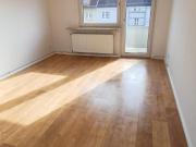 Helle 3 Zimmer Wohnung mit Balkon