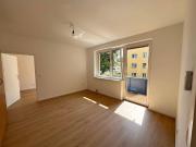 Helle 3 Zimmer Wohnung mit Balkon in zentraler, ruhiger Lage