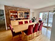 Helle 3 Zimmer Wohnung mit Balkon, Kamin & Garage in...