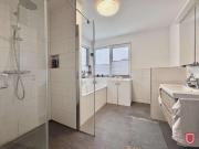 Helle 3 Zimmer Wohnung mit großem Balkon, Aufzug und...