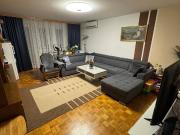 Helle 3 Zimmer Wohnung mit Loggia und Garage in ruhiger Lage