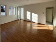 Helle 3 Zimmerwohnung mit Loggia und...