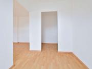 Helle 47 m² Dachgeschosswohnung in Chemnitz – 2 Zimmer...