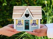 Helle 4,5 Wohnung. Balkon. 2 Aufzüge