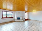 Helle 4.5 Zi Wohnung mit Aussicht, Cheminée und zwei...