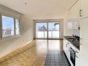 Helle 4,5 Zimmer Wohnung im 4. Stock mit schöner Aussicht