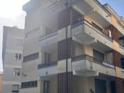 HELLE 4.5 ZIMMER WOHNUNG KOMPLETT RENOVIERT ZU VERMIETEN