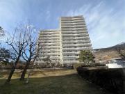 Helle 4,5 Zimmer Wohnung mit Balkon und ungehinderter...