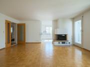 Helle 4.5 Z'Wohnung in Binningen – charmant,...