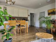 helle 4 Zimmer Wohnung in Zentrumsnähe helle 4 Zimmer Wohnung in Zentrumsnähe