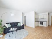 Helle 4 Zimmer Wohnung mit Balkon zu vermieten!
