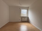 Helle 4 Zimmer Wohnung mit Südost Balkon & Garage