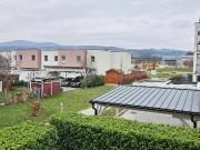 Helle 4 Zimmerwohnung mit Fernblick auf die Weinberge im...