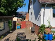 Helle 5 Zimmer Wohnung mit eigenem Garten