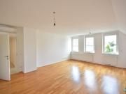 Helle 5 Zimmer Wohnung mit Westbalkon, Klimaanlage und... Helle 5 Zimmer Wohnung mit Westbalkon, Klimaanlage und...