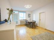 Helle 6 Zimmer Wohnung mit Balkon und Carport in Graz...