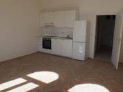 Helle Altbau Zweizimmerwohnung unbefristet Nähe Westbahnhof