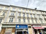 Helle Altbauwohnung im 3ten Stockwerk, direkt bei der...