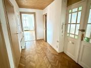 Helle Altbauwohnung mit sonnigem Balkon in ruhiger,...