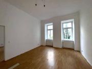 Helle Altbauwohnung mit viel Potenzial! Toller Grundriss!