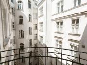 Attraktive 4 Zimmer Altbauwohnung I Erstbezug mit Balkon