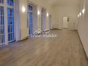 Helle Büro / Studiofläche mit 2 Lagerräumen