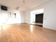 Helle Bürofläche mit Einbauküche zur Miete in Weißensee