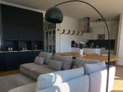 Helle Dachgeschosswohnung mit großzügiger Terrasse...