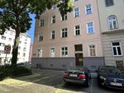 HELLE DACHGESCHOSSWOHNUNG MIT LIFT auch als WG geeignet,...