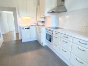 Helle Dachgeschosswohnung mit ruhiger Loggia und...