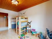 Helle Dachwohnung an familienfreundlicher Lage...