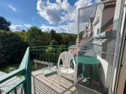 Helle DG Wohnung mit Balkon | Garagenplatz optional