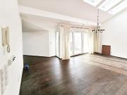 Helle DG Wohnung mit Galerie, ca. 64 m² WZ, Kamin, EBK,...