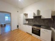 Helle Eigentumswohnung mit allgemeinen Balkon und...