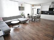 + Helle Familienwohnung mit Blick ins Grüne +