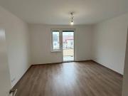 Helle, frisch renovierte Mietwohnung mit Balkon ab...