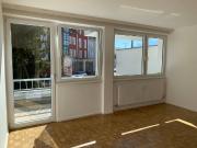 Helle Garconniere mit großem Südbalkon