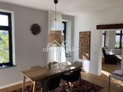 Helle, geräumige und kernsanierte 4 Zimmer Altbauwohnung...