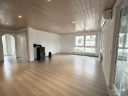 Helle, große, lichtfdurchflutete 2 Zimmer Wohnung mit...