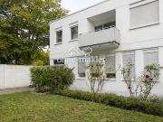 Helle, gut geschnittene 2 Zi Wohnung mit Küche und Balkon