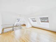 Helle Maisonette Wohnung mit Stapelparker