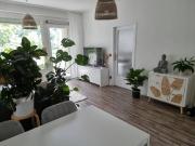 Helle, möblierte 2 Zimmer Wohnung mit Loggia in Mödling...