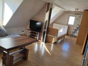 Helle möblierte DG Wohnung ' Loft'  & Dachboden...