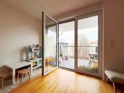 helle moderne 4 Zimmer Kiez Wohnung mit Balkon im Herzen...