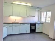 Helle, moderne Wohnung mit grosszügigem Balkon und Weitsicht