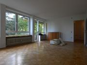 Helle, modernisierte Wohnung mit Süd Balkon am Zentrum...